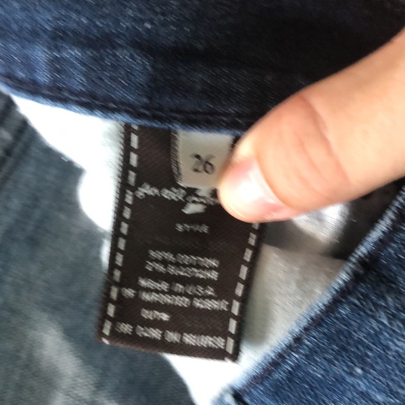 Seven for all mankind size 26 straight leg, raw hem, dark wash - Picture 5 of 5